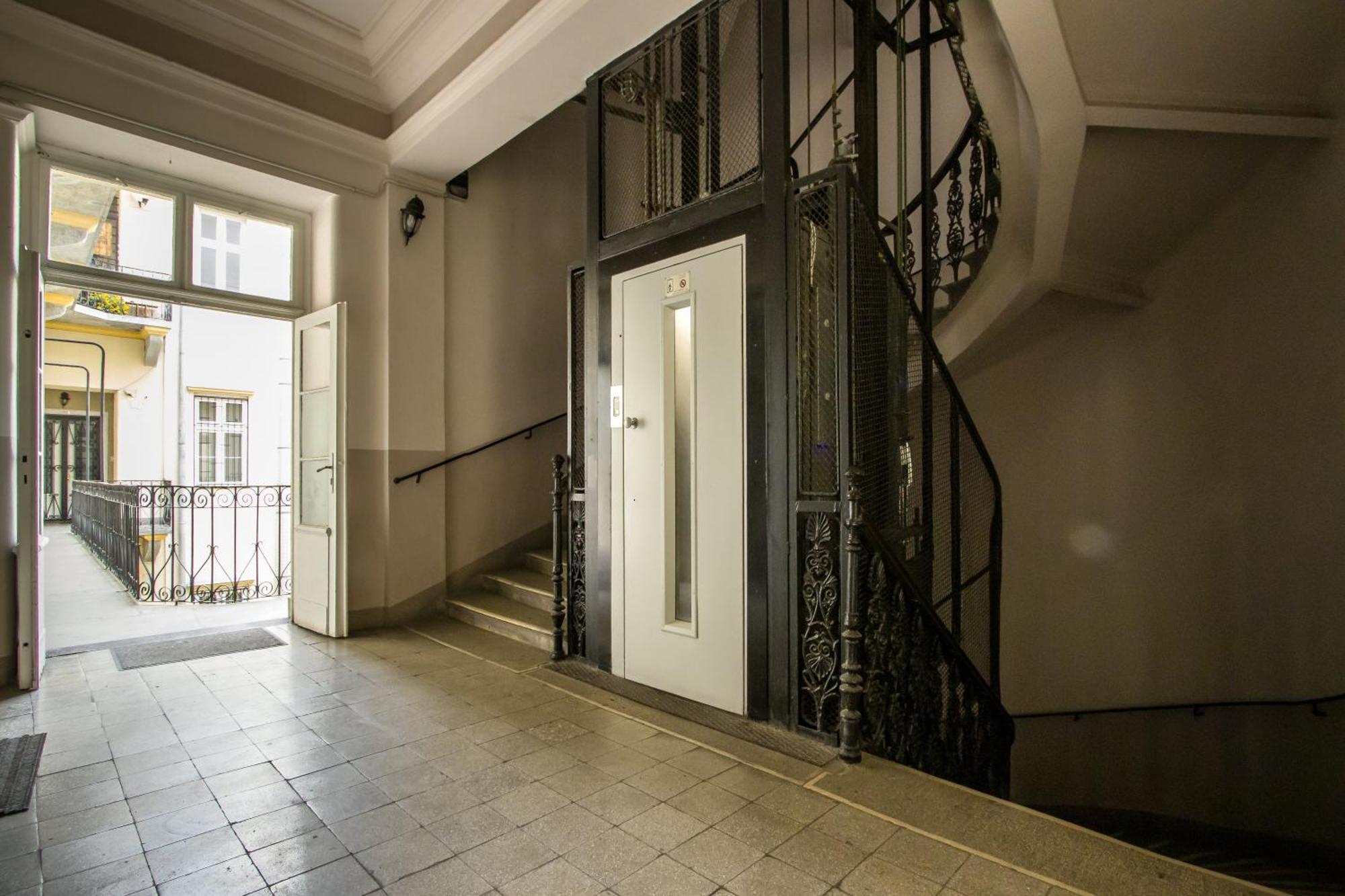 Wilson'S Oktogon Square Suite Apartment Budapest Exteriör bild