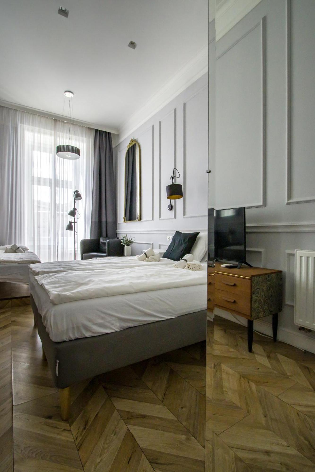 Wilson'S Oktogon Square Suite Apartment Budapest Exteriör bild